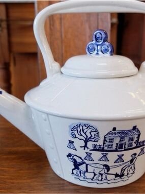 Vintage Blue & White Provincial Metlox Teapot Amish Country Design Poppytrail